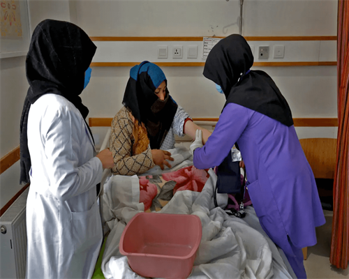 移植什么样级别的囊胚更容易变成双胞胎？